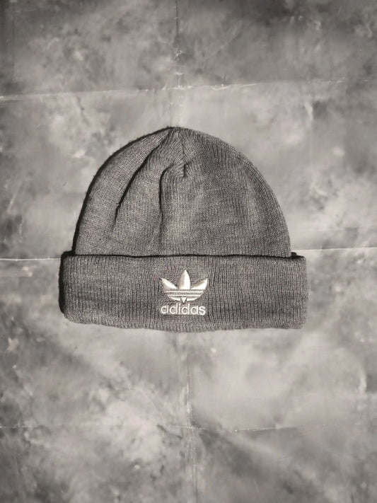 Adidas Beanie - Szürke